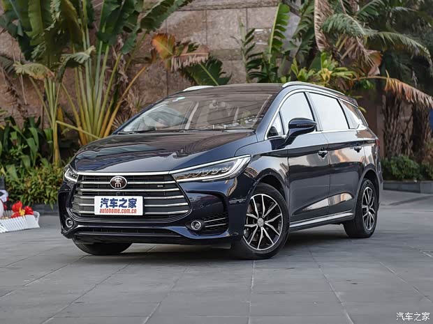 比亚迪 宋MAX 2017款 1.5T 自动智联尊贵型