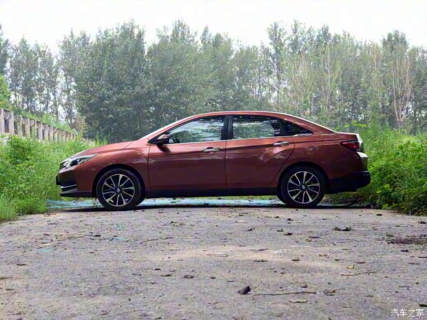 东风启辰 启辰D60 2017款 基本型