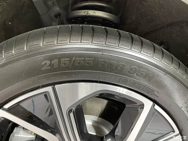 一汽红旗 红旗E-QM5 2021款 基本型