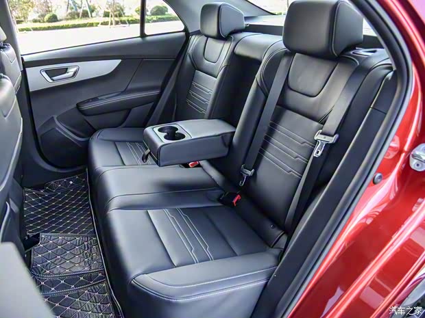 比亚迪 秦 2019款 1.5L 自动尊贵型 比亚迪 秦 2019款 1.5L 自动尊贵型