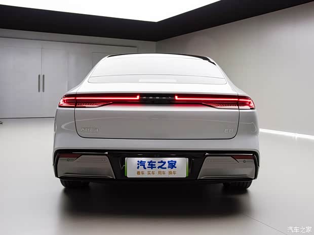 吉利汽车 银河E8 2023款 基本型