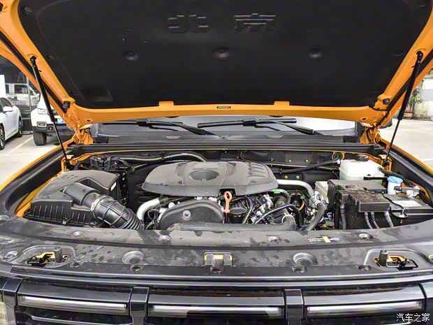 北京越野 北京BJ40 2024款 2.0T 城市猎人版 至尊型