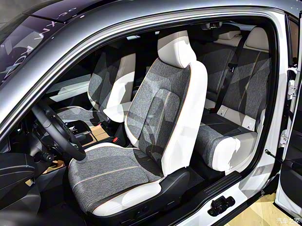 馬自達(dá)(進(jìn)口) 馬自達(dá)MX-30 2020款 基本型