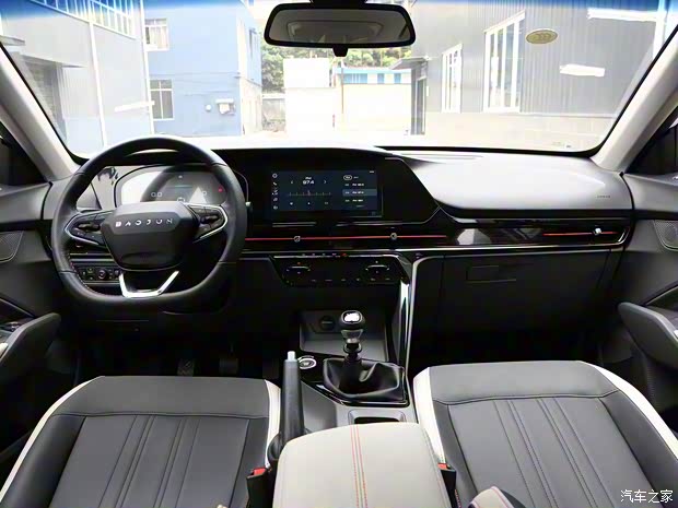 上汽通用五菱 新寶駿RC-6 2019款 1.5T 手動24小時在線豪華型