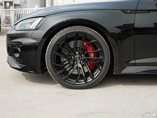 Audi Sport 奧迪RS 5 2023款 RS 5 2.9T Sportback 黑曜版