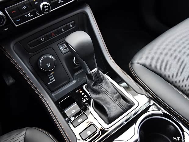 广汽菲克Jeep 大指挥官 2018款 2.0T 四驱智享版 国V