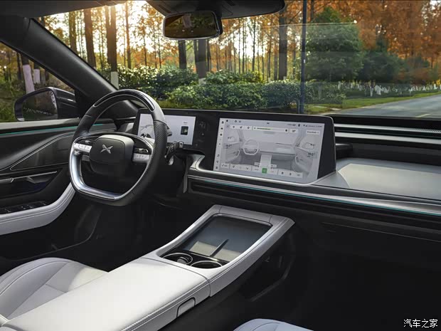 小鹏汽车 小鹏P7 2023款 四驱版 小鹏汽车 小鹏P7 2023款 四驱版