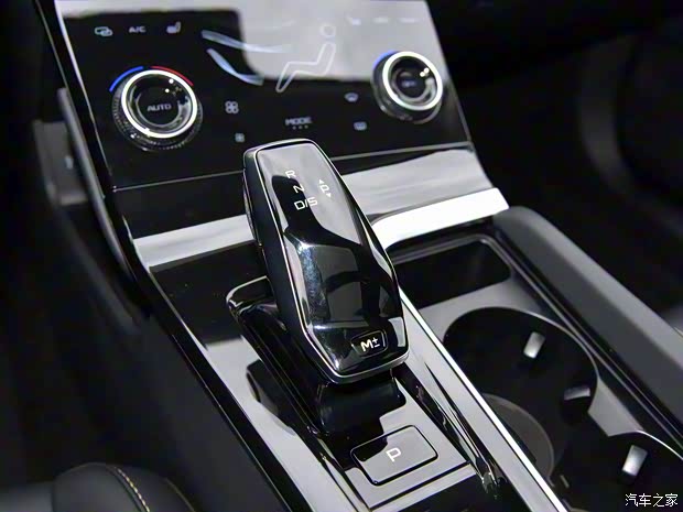 一汽奔騰 奔騰B70 2021款 1.5T 自動(dòng)馭享型 一汽奔騰 奔騰B70 2021款 1.5T 自動(dòng)馭享型