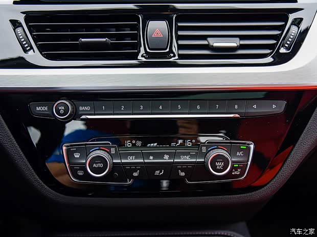 华晨宝马 宝马1系 2021款 改款 125i M运动曜夜版