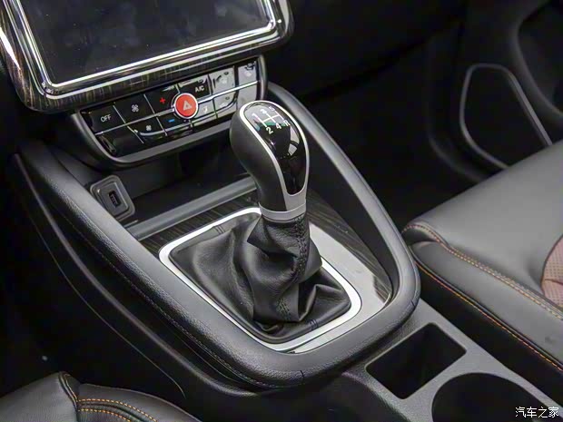 SWM斯威汽車 SWM斯威X7 2020款 2.0L 手動舒適版 7座 SWM斯威汽車 SWM斯威X7 2020款 2.0L 手動舒適版 7座