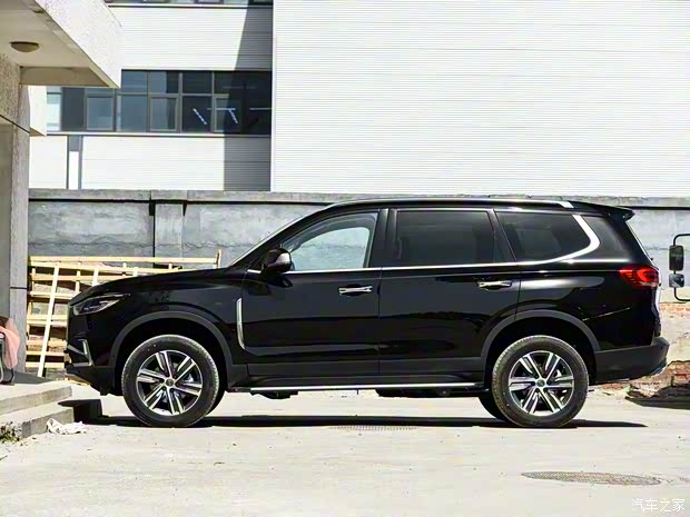 上汽大通 上汽MAXUS D90 2020款 2.0T Pro 四驱汽油版