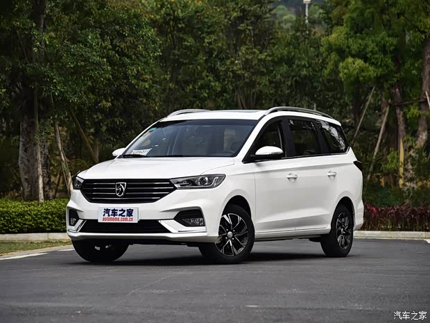 上汽通用五菱 宝骏360 2018款 1.5L 高配型