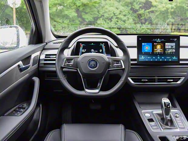 比亞迪 秦Pro 2020款 超越版 高配