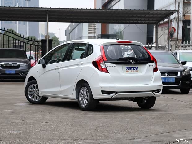 广汽本田 飞度 2020款 1.5L CVT舒适天窗版