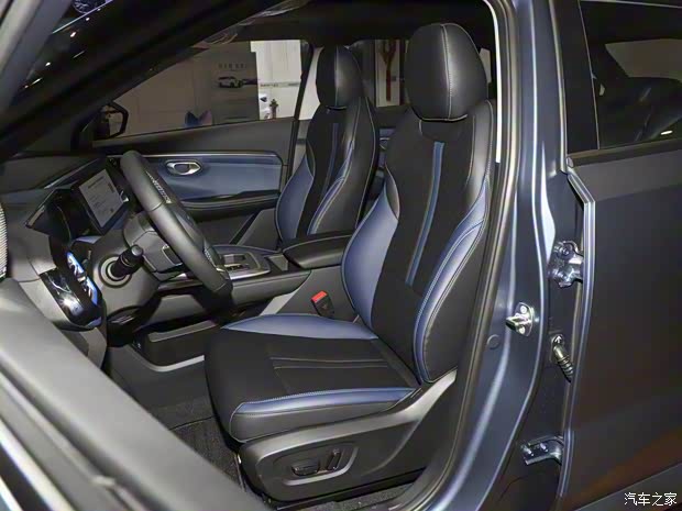 广汽乘用车 传祺GS3 2023款 影速 270T R-STYLE版