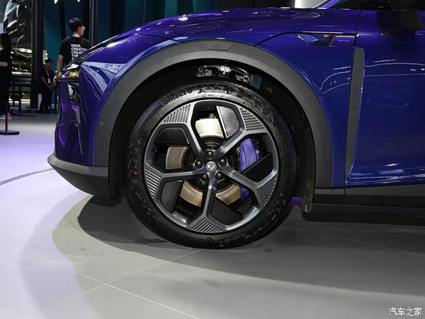 吉利汽车 极越01 2023款 三元锂 吉利汽车 极越01 2023款 三元锂