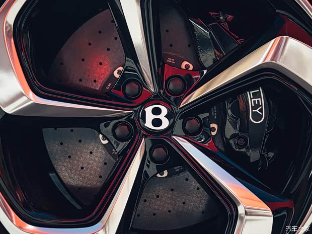 賓利 添越 2021款 4.0T V8 S