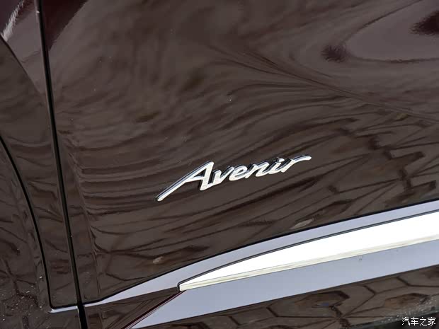 上汽通用别克 昂科威Plus 2021款 Avenir艾维亚 7座版