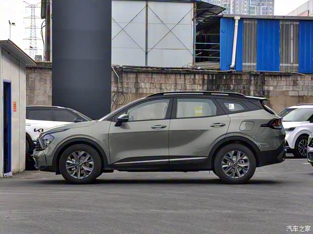 起亞 獅鉑拓界 2023款 2.0L HEV 兩驅(qū)旗艦版