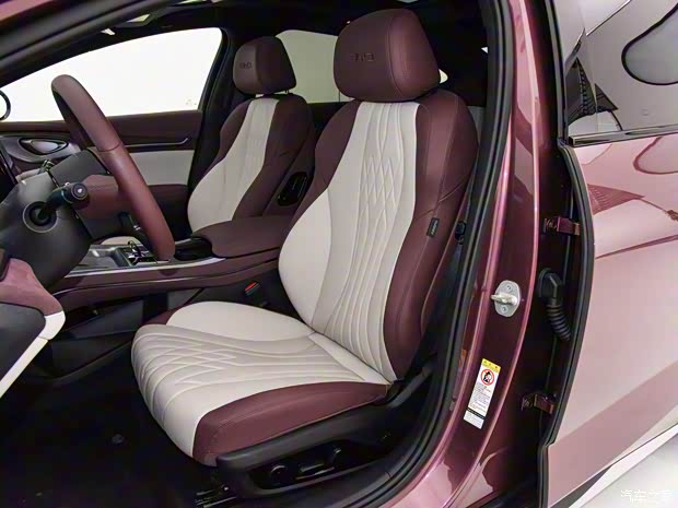 比亚迪 海豹 2023款 DM-i 1.5T 121km 旗舰型 比亚迪 海豹 2023款 DM-i 1.5T 121km 旗舰型