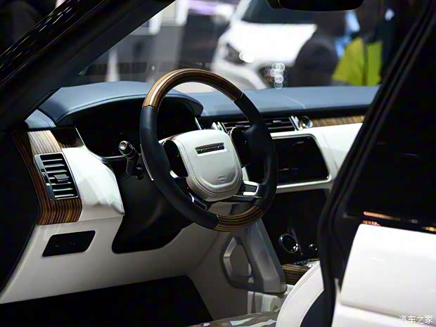 路虎(进口) 揽胜 2018款 SV Coupe 路虎(进口) 揽胜 2018款 SV Coupe