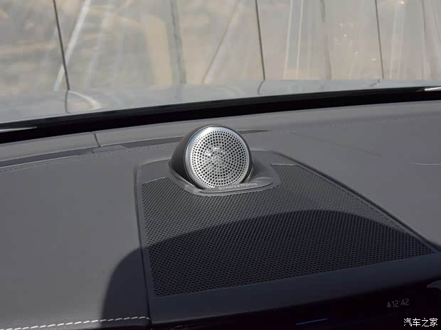 沃尔沃亚太 沃尔沃XC60 2022款 B5 四驱智远运动版