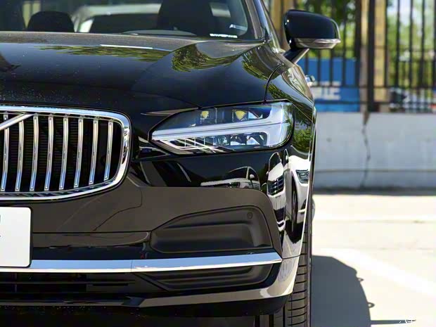 沃尔沃亚太 沃尔沃S90 2022款 B5 智远豪华版