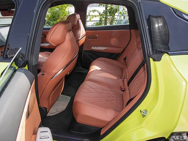 深蓝汽车 深蓝S7 2023款 纯电版 深蓝汽车 深蓝S7 2023款 纯电版