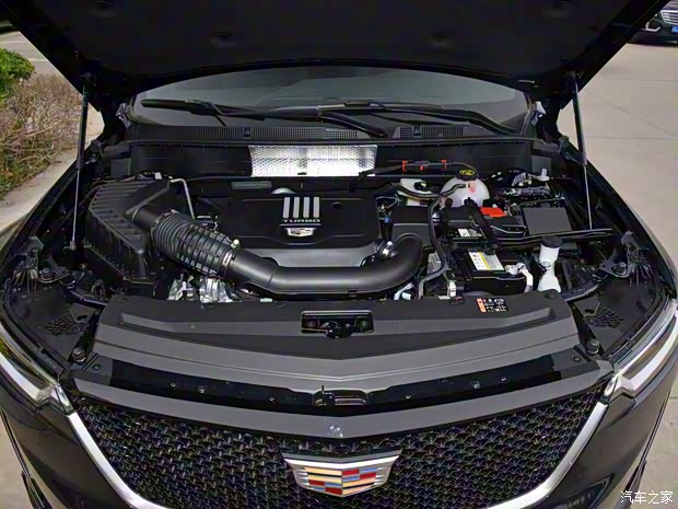 上汽通用凯迪拉克 凯迪拉克XT6 2021款 改款 2.0T 六座四驱尊贵型