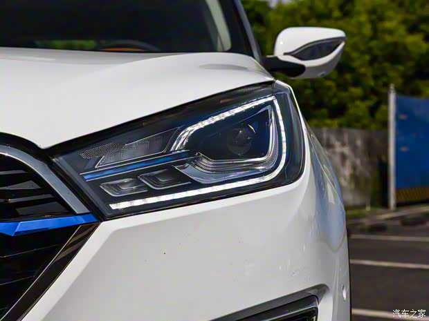 眾泰汽車 眾泰T300新能源 2018款 EV 旗艦型