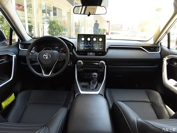廣汽豐田 威蘭達(dá) 2020款 2.0L CVT兩驅(qū)豪華版