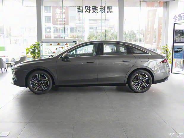 上汽集團 榮威D7 2023款 EV 510km 后驅(qū)旗艦版 上汽集團 榮威D7 2023款 EV 510km 后驅(qū)旗艦版