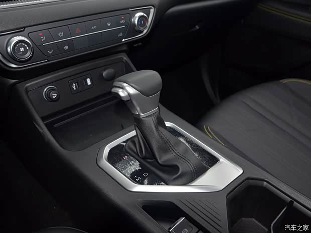 长城汽车 金刚炮 2023款 2.0T自动柴油两驱精英型平箱GW4D20M 长城汽车 金刚炮 2023款 2.0T自动柴油两驱精英型平箱GW4D20M