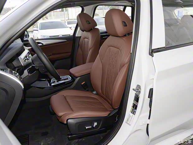 華晨寶馬 寶馬iX3 2022款 改款 創(chuàng)領(lǐng)型