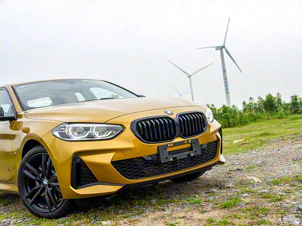 华晨宝马 宝马1系 2021款 改款 125i M运动曜夜版