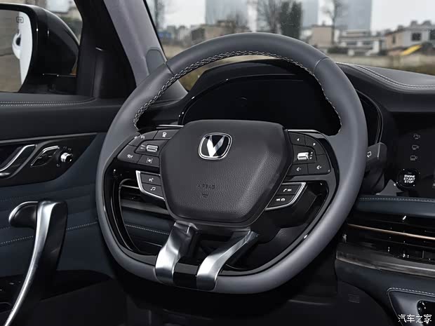 長安汽車 長安CS95 2023款  基本型