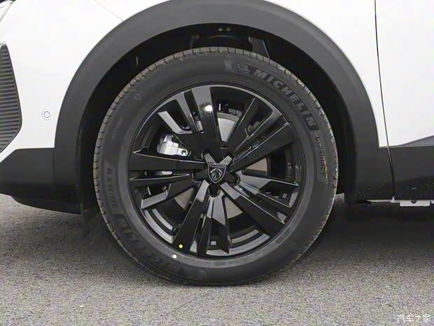 東風(fēng)標(biāo)致 標(biāo)致4008 2023款 360THP 科技版 東風(fēng)標(biāo)致 標(biāo)致4008 2023款 360THP 科技版