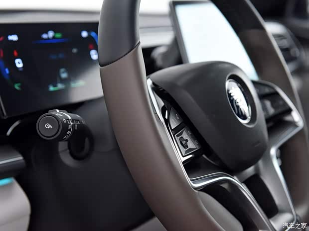 比亞迪 秦PLUS 2023款 冠軍版 DM-i 120KM 旗艦型