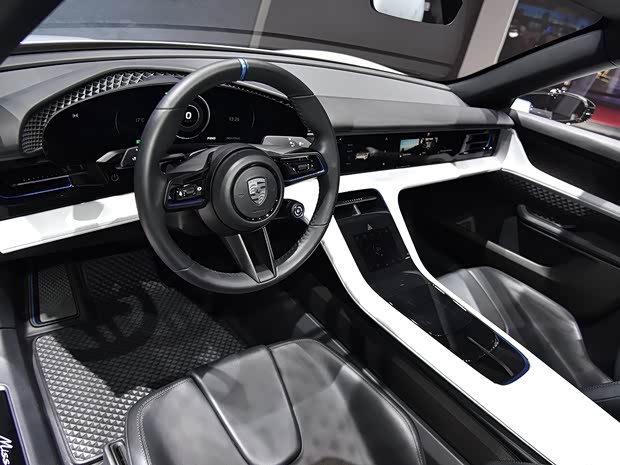 保时捷 Mission e 2018款 基本型