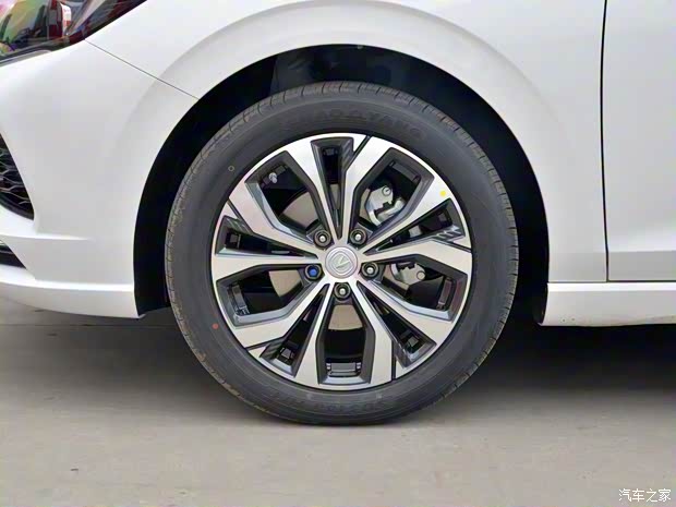 长安汽车 逸动 2021款 PLUS 蓝鲸NE 1.4T GDI DCT基本型