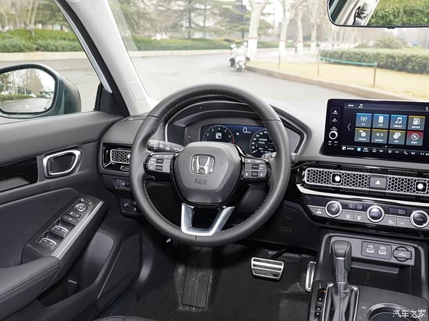 广汽本田 型格 2023款 HATCHBACK 240TURBO CVT幻夜·豪华版