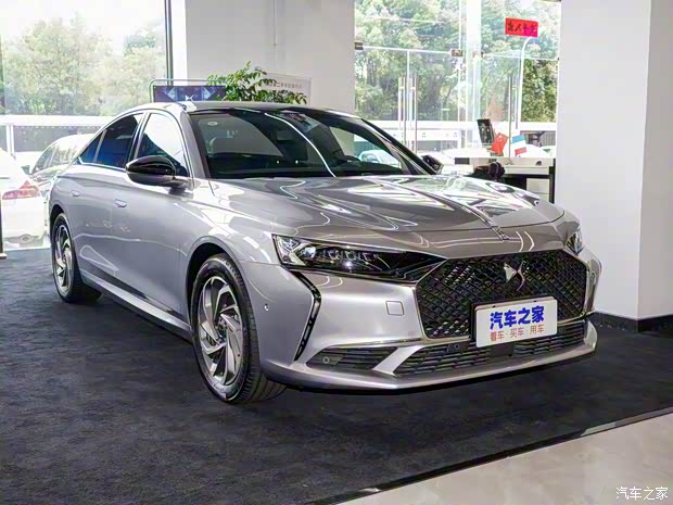 DS汽车 DS 9 2021款 45THP 蒙马特进取版