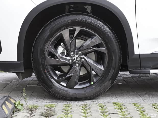 东风乘用车 SKY EV01 2023款 445km PRO 东风乘用车 SKY EV01 2023款 445km PRO