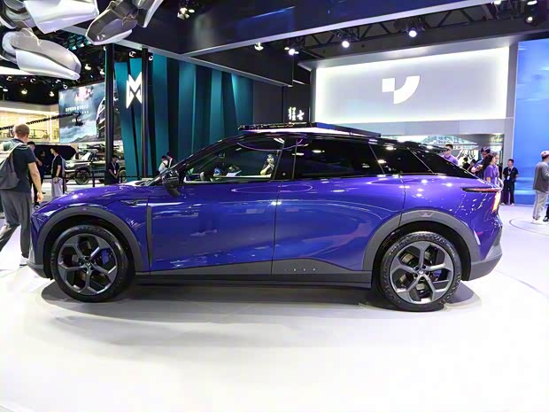 吉利汽车 极越01 2023款 三元锂 吉利汽车 极越01 2023款 三元锂