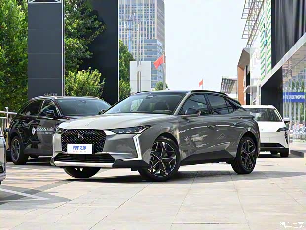 DS(进口) DS 4 2023款 1.6T 基本型 DS(进口) DS 4 2023款 1.6T 基本型