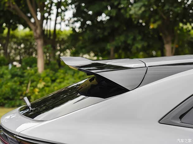 長(zhǎng)安汽車 長(zhǎng)安UNI-K 2021款 UNI量產(chǎn)版