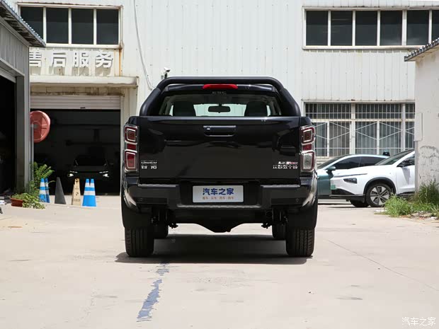 江西五十鈴 鈴?fù)?2023款 2.5T手動(dòng)四驅(qū)柴油長(zhǎng)軸版