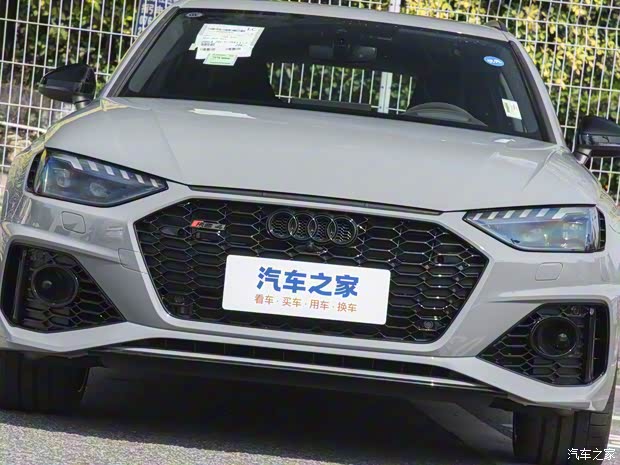 Audi Sport 奧迪RS 4 2023款 RS4 Avant 黑曜版