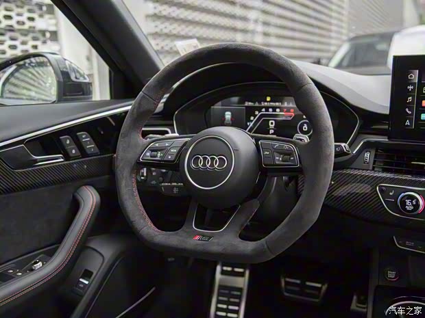 Audi Sport 奧迪RS 4 2023款 RS4 Avant 黑曜版