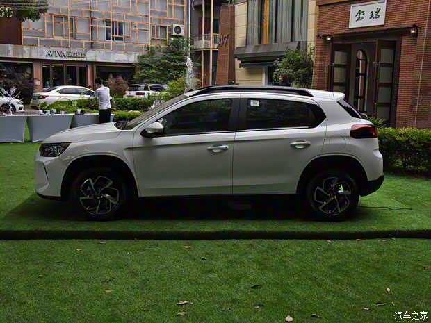 東風(fēng)雪鐵龍 雪鐵龍C3-XR 2021款 基本型